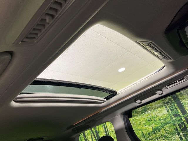 �y�c�C�����[�����[�t�z�O��/��Ȃɂ��ꂼ��z�u���ꂽ���[�����[�t!�������ɍ��킹�ĕБ������V�F�[�h��߂邱�Ƃ��\�ł�!