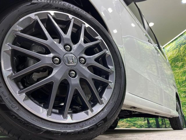 �y����15�C���`�A���~�z�C�[���z�O�ςɃ}�b�`���������A���~�z�C�[���𑕒����Ă���܂��B�e��ЊO�A���~�z�C�[����A�X�^�b�h���X�^�C�����戵�����Ă���܂��B���񂲑��k����������