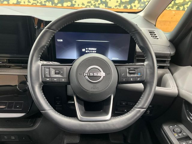 �y�����v�����X�e�A�����O�z�㎿�Ȋv���g�p���邱�ƂŁA��ɂ����������݂ƂĂ��^�]���₷���n���h���ł���