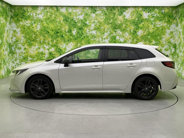 カローラツーリング1.8 ハイブリッド W×B