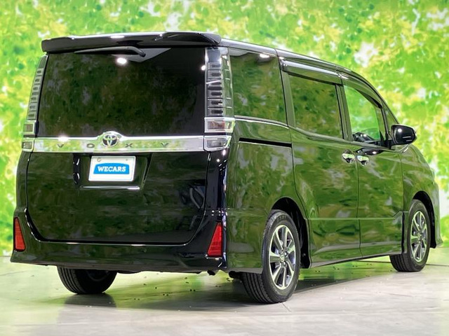 ヴォクシー2.0 ZS 煌III