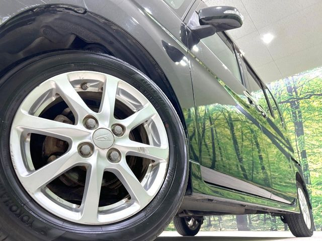 �y����14�C���`�A���~�z�C�[���z�O�ςɃ}�b�`���������A���~�z�C�[���𑕒����Ă���܂��B�e��ЊO�A���~�z�C�[����A�X�^�b�h���X�^�C�����戵�����Ă���܂��B���񂲑��k����������