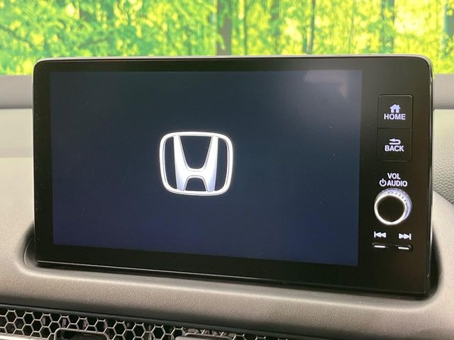 �y9�C���` �z���_�R�l�N�g�f�B�X�v���C�z���F���̍������ʃf�B�X�v���C�Ńi�r�̎g�p��A�������̃X�}�[�g�t�H���ƘA�g����bluetooth�ł̉��y�Đ����\�ł���