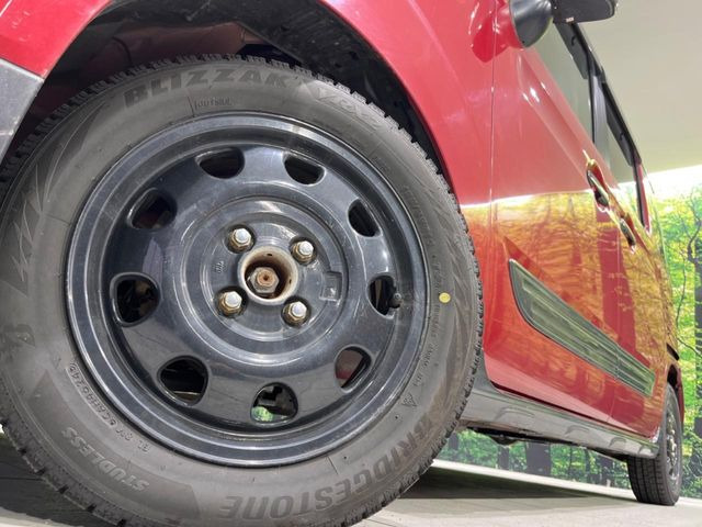 �y����14�C���`�A���~�z�C�[���z�O�ςɃ}�b�`���������A���~�z�C�[���𑕒����Ă���܂��B�e��ЊO�A���~�z�C�[����A�X�^�b�h���X�^�C�����戵�����Ă���܂��B���񂲑��k����������