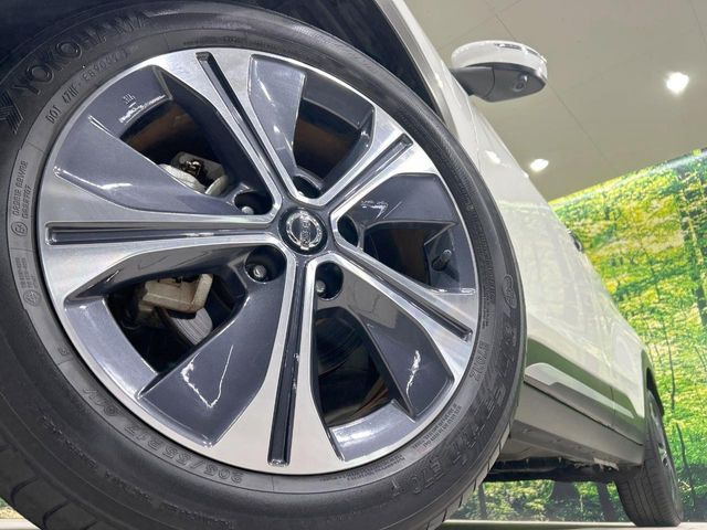 �y����17�C���`�A���~�z�C�[���z�O�ςɃ}�b�`���������A���~�z�C�[���𑕒����Ă���܂��B�e��ЊO�A���~�z�C�[����A�X�^�b�h���X�^�C�����戵�����Ă���܂��B���񂲑��k����������