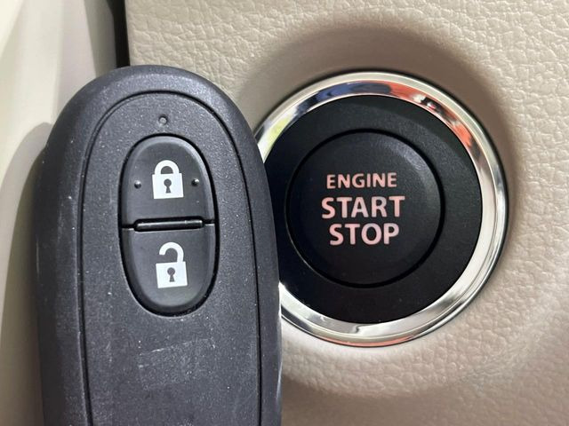 �y�L�[���X�X�^�[�g�V�X�e���z�J�o����|�P�b�g�ɓ��ꂽ�܂܂ł��h�A�̎{���E�������\�ȃX�}�[�g�L�[�𑕔��B�G���W���̃I���E�I�t�����J�M�����o���K�v����������Ƃ��Ă��֗��ł���