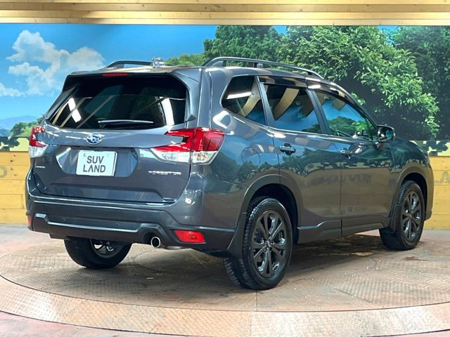 ☆全国のネクステージからお取り寄せが可能※!遠方の店舗に展示してあるクルマが気になる場合も、最寄りの店舗でご覧いただくことが可能です!是非私たちに要望をお聞かせください!※別途費用