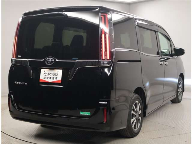 エスクァイア2.0 Gi プレミアムパッケージ ブラックテイラード