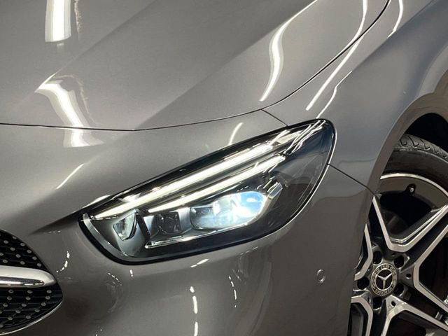 ●LEDヘッドライト:夜間走行時も良好な視界を確保し安心して運転できる高輝度LEDヘッドライトを装備!点灯速度が早く、消費電力も抑えられています。