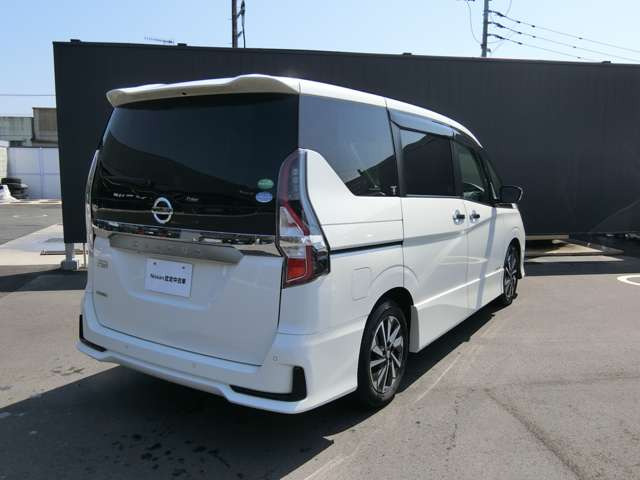 セレナ2.0 ハイウェイスターV