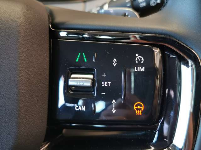 レンジローバーイヴォークダイナミック SE 2.0L D200 ディーゼル 4WD