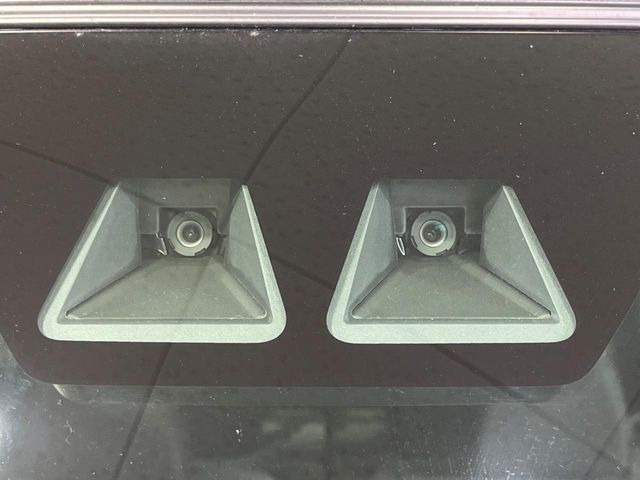 �y�X�}�[�g�A�V�X�g�z���s���ɑO���̎ԗ�����F�����A�Փ˂������Ȏ��͌x��ƃu���[�L�ŏՓˉ���Ɣ�Q�y�����A�V�X�g�B�����S�Ƀh���C�u�����y���݂��������܂��B