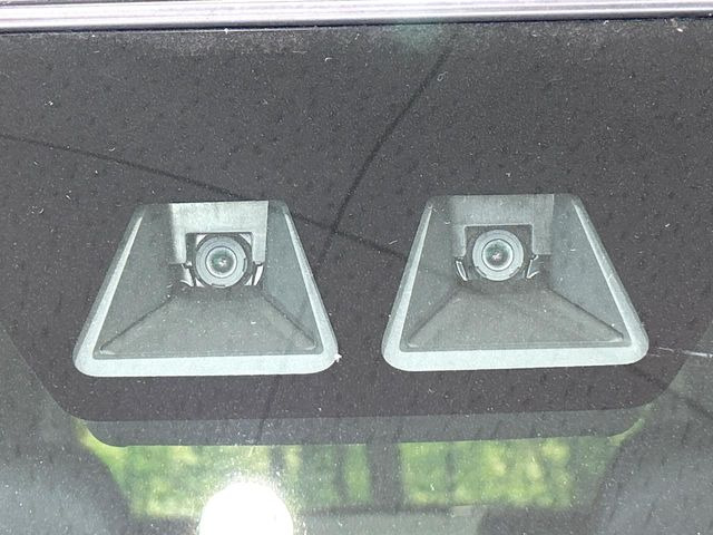 �y�X�}�[�g�A�V�X�g�z���s���ɑO���̎ԗ�����F�����A�Փ˂������Ȏ��͌x��ƃu���[�L�ŏՓˉ���Ɣ�Q�y�����A�V�X�g�B�����S�Ƀh���C�u�����y���݂��������܂��B