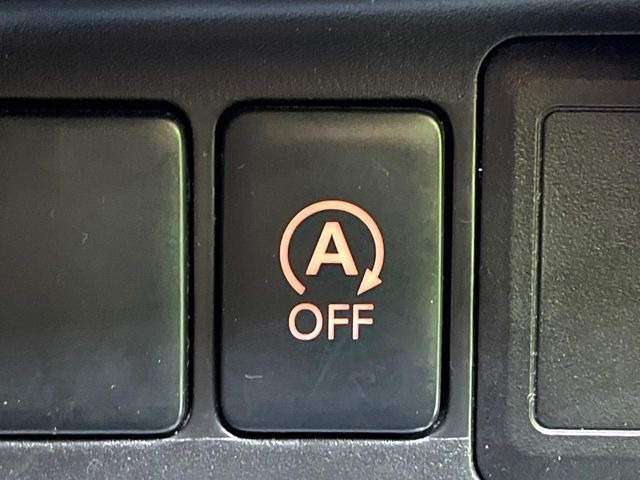 �y�A�C�h�����O�X�g�b�v�z�ԐM����a�؂Œ�Ԃ����ۂɃG���W�����~���A���ʂȔR���̏����}���܂��B�R��������ی�ɂȂ���@�\��G���W���̓u���[�L�𗣂��΍Ďn�����܂��B