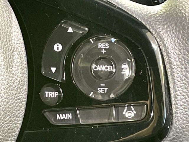 �y�A�_�v�e�B�u�N���[�Y�R���g���[���z�������H�ł̒��������s���y��!!�����ő��x��ۂN���[�Y�R���g���[�����A�Փˌy���V�X�e���ƘA�g���A�O���̎ԗ������m���ĎԊԂ�ۂ悤�ɑ��x���߂��Ă���܂�!!