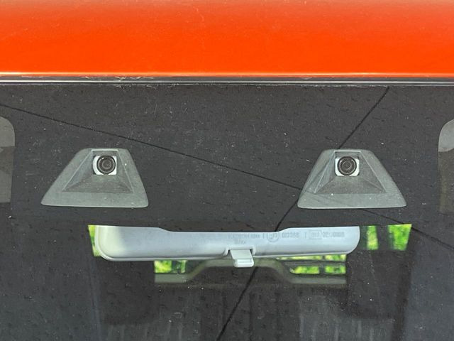 �y�X�Y�L �f���A���J�����u���[�L�T�|�[�g�z���s���ɑO���̎ԗ�����F�����A�Փ˂������Ȏ��͌x��ƃu���[�L�ŏՓˉ���Ɣ�Q�y�����A�V�X�g�B�����S�Ƀh���C�u�����y���݂��������܂��B