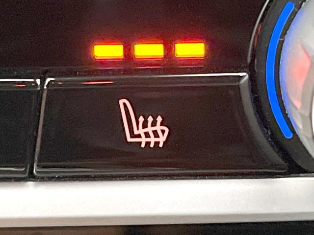 ���t�����g�V�[�g�q�[�e�B���O:�^�]�ȁE����ȋ��ɎO�i�K�Œ��߂��\�ȃV�[�g�q�[�^�[�𑕔����Ă���܂��B�G�߂��킸���K�ɂ��g�p���������܂��B