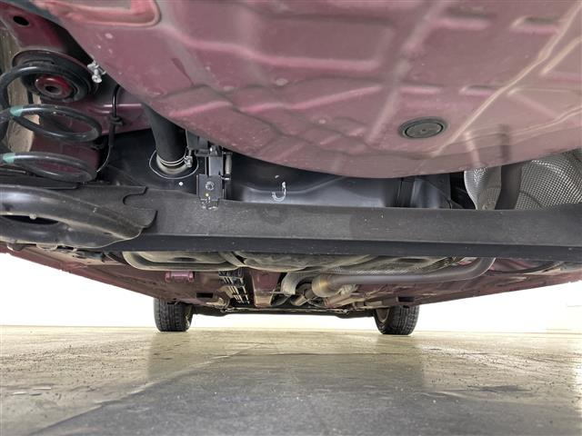 ノート1.2 e-POWER X ブラックアロー