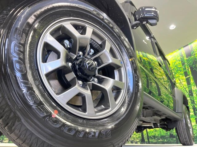 【純正15インチアルミホイール】外観にマッチした純正アルミホイールを装着しております。各種社外アルミホイールや、スタッドレスタイヤも取扱いしております。是非ご相談ください♪