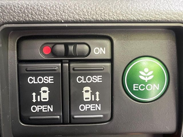 �y�����p���[�X���C�h�h�A�z�X�}�[�g�L�[��^�]�Ȃ̃X�C�b�`�Ō�ȗ����X���C�h�h�A�̊J���\���d��������͂����ăh�A���J����K�v�������A�����Ȃ��q�l�ł��ȒP�ɊJ���߂ł����K�ł���