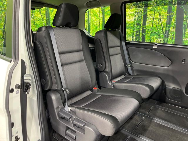 ���ڒ����̓E�H�[�N�X���[�ƂȂ��Ă���܂��B���ڂƎO��ڂ̈ړ�����~�肪�Ƃ��Ă��y�ɂȂ�̂ŁA���~��̍ۂ��X�g���X�������邱�Ƃ͂���܂����