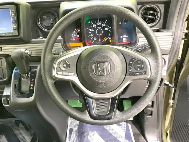 �y�X�e�A�����O�X�C�b�`�z�^�]���A�O������ڐ������炷���ƂȂ��A�I�[�f�B�I���̑��삪�\�ȕ֗��@�\!���S&���K�ȃh���C�u�����o���Ă���܂���