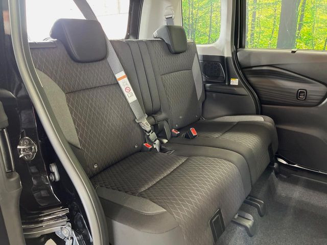 ���i���ȃI���W�i���t���A�}�b�g���I�v�V�����ɂĂ��p�ӂ��Ă���܂��B���D���ȃf�U�C����J���[�����Ԃɍ��킹�đI��ł����������Ƃ��ł��܂���