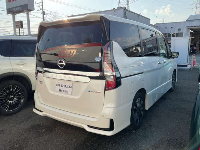 セレナ1.2 e-POWER ハイウェイスターV