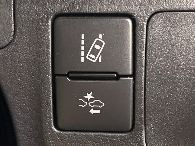 �y�g���^�Z�[�t�e�B�Z���X�z���s���ɑO���̎ԗ�����F�����A�Փ˂������Ȏ��͌x��ƃu���[�L�ŏՓˉ���Ɣ�Q�y�����A�V�X�g�B�����S�Ƀh���C�u�����y���݂��������܂��B