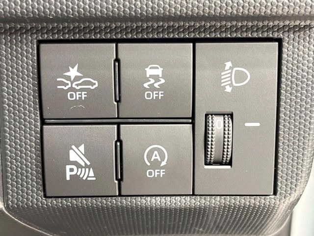 �y�A�C�h�����O�X�g�b�v�z�ԐM����a�؂Œ�Ԃ����ۂɃG���W�����~���A���ʂȔR���̏����}���܂��B�R��������ی�ɂȂ���@�\��G���W���̓u���[�L�𗣂��΍Ďn�����܂��B