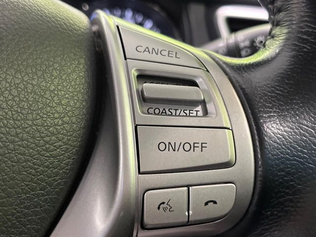 �y�N���[�Y�R���g���[���z�������H�����N���N���s�B�A�N�Z���𗣂��Ă���葬�x�ő��s���ł��A�������^�]���̕��S���y��!�����E�������ȒP�ȃX�C�b�`����Œ����ł��܂��B