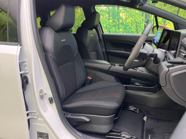 �y�n�[�t���U�[�V�[�g�z�������ƍ���S�n�𗼗������l�C�̃V�[�g���w�ʁE���ʂ̃t�@�u���b�N�f�ނ́A�ʋC���̗ǂ��⊊��ɂ����ɗD��Ă��܂��B�C���╞���ɍ��E���ꂸ���K�ɂ���肢�������܂��B