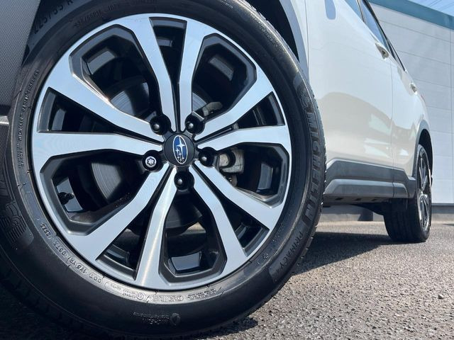 �y����18�C���`�A���~�z�C�[���z�O�ςɃ}�b�`���������A���~�z�C�[���𑕒����Ă���܂��B�e��ЊO�A���~�z�C�[����A�X�^�b�h���X�^�C�����戵�����Ă���܂��B���񂲑��k����������