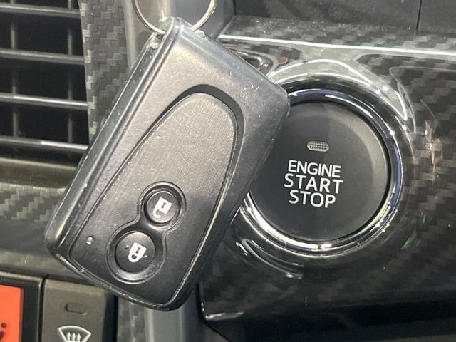 �y�L�[�t���[�V�X�e���z�J�o����|�P�b�g�ɓ��ꂽ�܂܂ł��h�A�̎{���E�������\�ȃX�}�[�g�L�[�𑕔��B�G���W���̃I���E�I�t�����J�M�����o���K�v����������Ƃ��Ă��֗��ł���