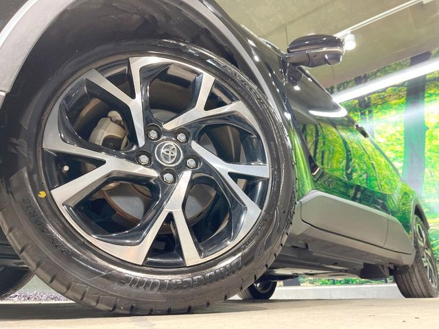 �y����18�C���`�A���~�z�C�[���z�O�ςɃ}�b�`���������A���~�z�C�[���𑕒����Ă���܂��B�e��ЊO�A���~�z�C�[����A�X�^�b�h���X�^�C�����戵�����Ă���܂��B���񂲑��k����������