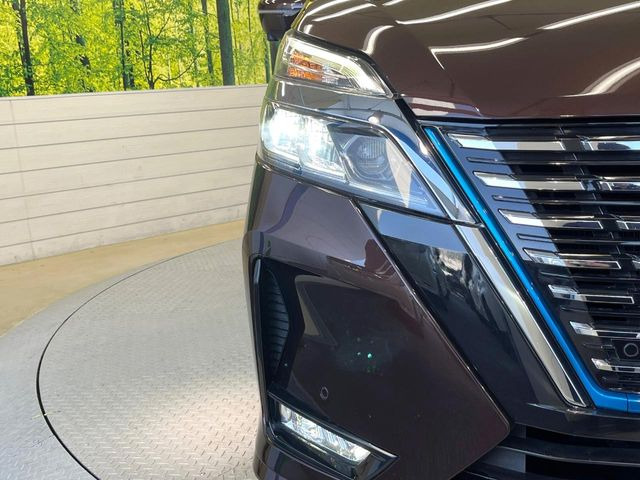 �yLED�w�b�h���C�g�z���V����ԑ��s�����ǍD�Ȏ��E���m�ۂ����S���ĉ^�]�ł��鍂�P�xLED�w�b�h���C�g�𑕔�!�_�����x�������A����d�͂��}�����Ă��܂��B