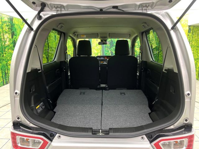 ���i�̂���������ʋ΁A���}���ɏ\���ȉ׎��X�y�[�X���m�ۂ��Ă���܂��B�Z�J���h�V�[�g��|���ƁA�傫�ȉו��̐ύڂ��\�ł���