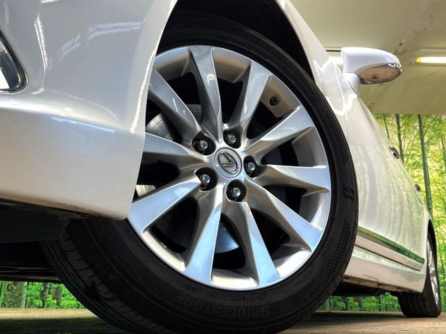 �y�����A���~�z�C�[���z�O�ςɃ}�b�`���������A���~�z�C�[���𑕒����Ă���܂��B�e��ЊO�A���~�z�C�[����A�X�^�b�h���X�^�C�����戵�����Ă���܂��B���񂲑��k����������