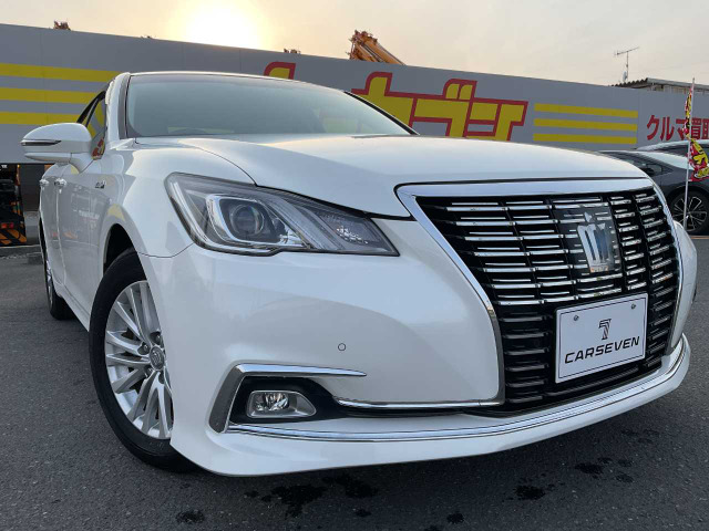 クラウンハイブリッド 2.5 ロイヤルサルーン