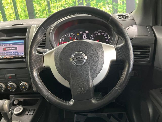 �y�����v�����X�e�A�����O�z�㎿�Ȋv���g�p���邱�ƂŁA��ɂ����������݂ƂĂ��^�]���₷���n���h���ł���