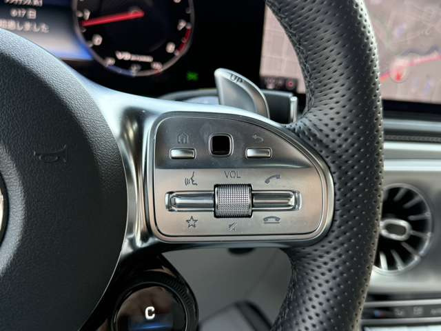 �X�e�A�����O�X�C�b�`���ځB�n���h�������𗣂����ɉ��ʒ�����e�푀����s���܂�!