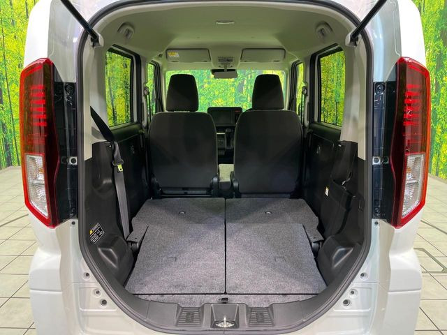 ���i�̂���������ʋ΁A���}���ɏ\���ȉ׎��X�y�[�X���m�ۂ��Ă���܂��B�Z�J���h�V�[�g��|���ƁA�傫�ȉו��̐ύڂ��\�ł���