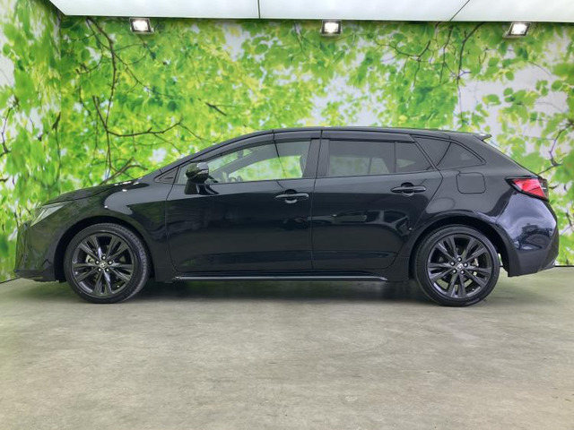 カローラツーリング1.8 ハイブリッド W×B