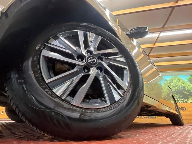 �y����16�C���`�A���~�z�C�[���z�O�ςɃ}�b�`���������A���~�z�C�[���𑕒����Ă���܂��B�e��ЊO�A���~�z�C�[����A�X�^�b�h���X�^�C�����戵�����Ă���܂��B���񂲑��k����������