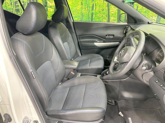 �y�n�[�t���U�[�V�[�g�z�������ƍ���S�n�𗼗������l�C�̃V�[�g���w�ʁE���ʂ̃t�@�u���b�N�f�ނ́A�ʋC���̗ǂ��⊊��ɂ����ɗD��Ă��܂��B�C���╞���ɍ��E���ꂸ���K�ɂ���肢�������܂��B