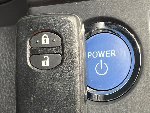 �y�X�}�[�g�L�[�z�J�o����|�P�b�g�ɓ��ꂽ�܂܂ł��h�A�̎{���E�������\�ȃX�}�[�g�L�[�𑕔��B�G���W���̃I���E�I�t�����J�M�����o���K�v����������Ƃ��Ă��֗��ł���