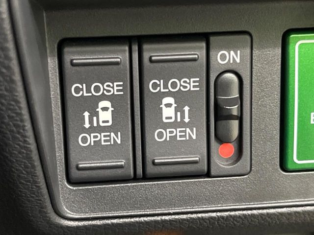 �y�����p���[�X���C�h�h�A�z�X�}�[�g�L�[��^�]�Ȃ̃X�C�b�`�Ō�ȗ����X���C�h�h�A�̊J���\���d��������͂����ăh�A���J����K�v�������A�����Ȃ��q�l�ł��ȒP�ɊJ���߂ł����K�ł���