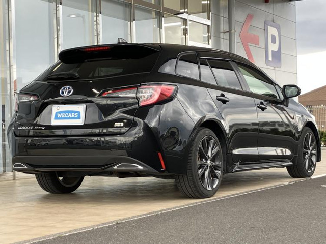 カローラツーリング1.8 ハイブリッド W×B