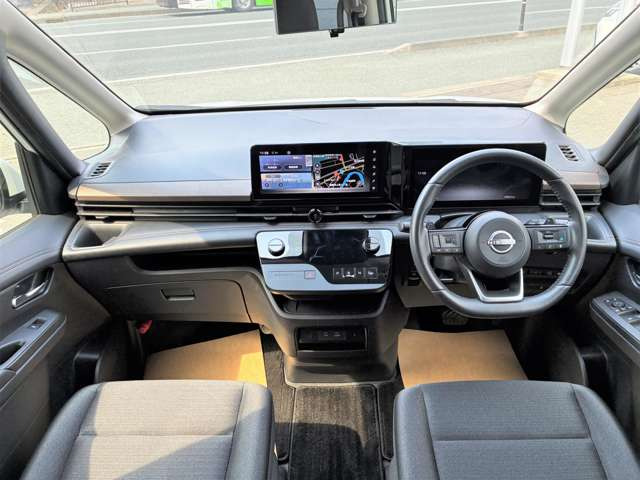 セレナ2.0 ハイウェイスターV 4WD