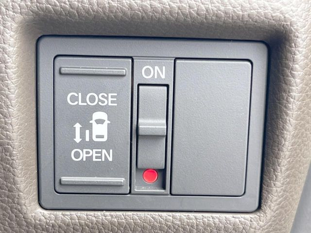 �y�p���[�X���C�h�h�A�z�X�}�[�g�L�[��^�]�Ȃ̃X�C�b�`�ŃX���C�h�h�A�̊J���\���d��������͂����ăh�A���J����K�v�������A���������q�l�ł��A�d���ו��������Ă��鎞�����N�ɊJ���߂ł��܂���